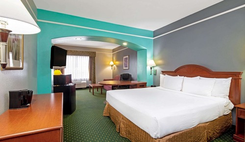 Suite, 2 Queen Beds, Non Smoking