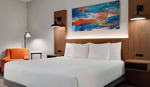 Room, 1 King Bed, Accessible, Non Smoking (Tub with Grab Bars)