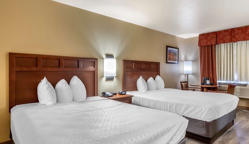 Standard Room, 2 Queen Beds, Accessible, Bathtub