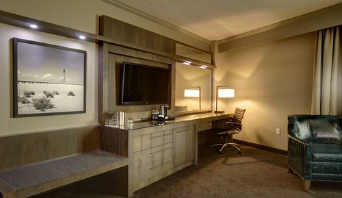 View King Deluxe with Jetted Tub