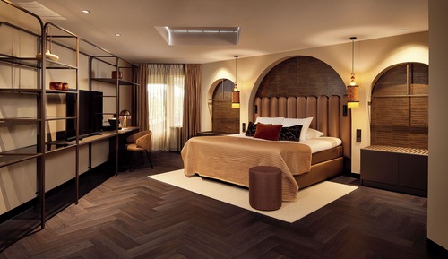 Deluxe Suite