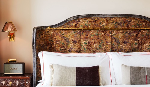 Room (Petite Chelsea)