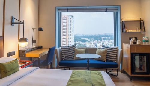 1 King Bed, View