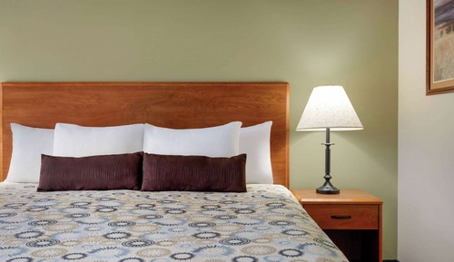 Room, 1 King Bed, Accessible, Non Smoking