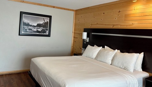 Room, 1 King Bed with Sofa bed, Non Smoking (Rustic)