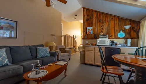 Family Suite, Private Bathroom (Rockwell - No Pets)