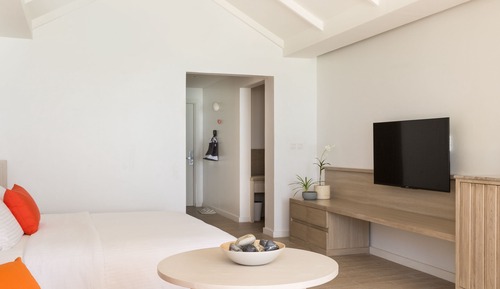Family Room (Lagoon Pavilion)