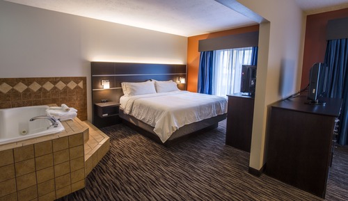 Suite, 1 King Bed, Jetted Tub