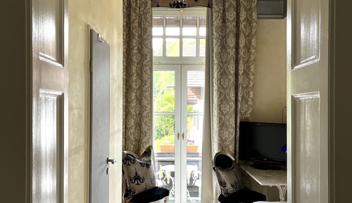 Family Apartment (Gold)
