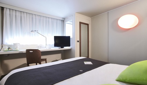 Next Generation, Room, 2 Twin Beds