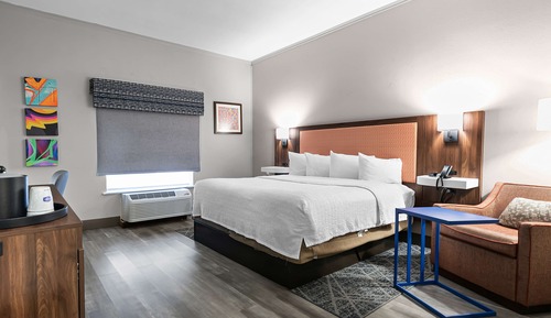 One king bed non smoking