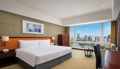 Deluxe Room, 1 King Bed, River View