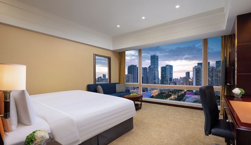 Deluxe Room, 1 King Bed, City View