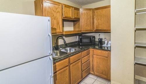 Suite, 1 Queen Bed