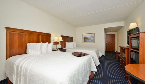 Room, 2 Queen Beds, Accessible, Bathtub