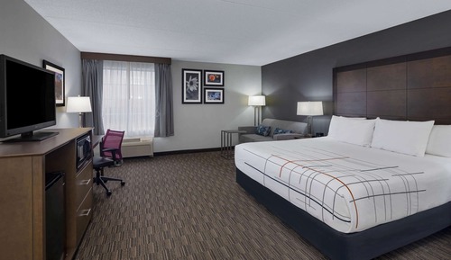Studio Suite, 1 King Bed, Non Smoking
