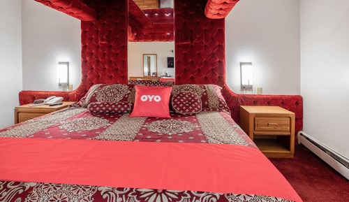 Superior Room, 1 King Bed, Jetted Tub