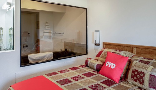 Premium Room, 1 Queen Bed, Jetted Tub