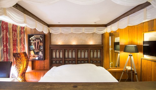 Exclusive Room