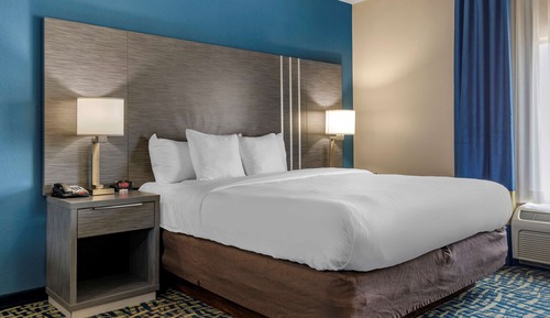 Suite, 2 Queen Beds, Non Smoking