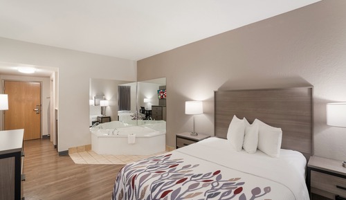 Superior Room, 1 Queen Bed, Non Smoking, Jetted Tub