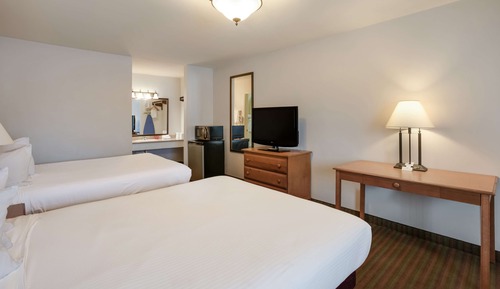 Standard Room, 2 Queen Beds, Non Smoking, Microwave