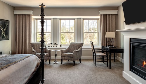 Classic Room, 1 King Bed, Fireplace