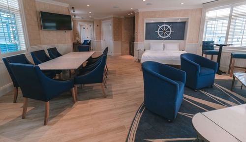 Room, 1 King Bed, Accessible (Roll In Shower)