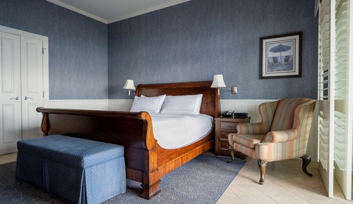 Room, 1 Queen Bed (Shoreline)