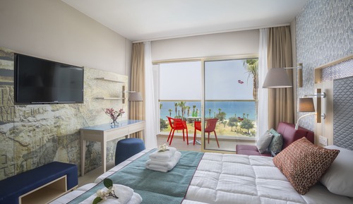 Deluxe Double or Twin Room, Club Lounge Access