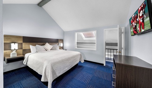 Suite (2 King Beds, Townhouse, Smoke Free)