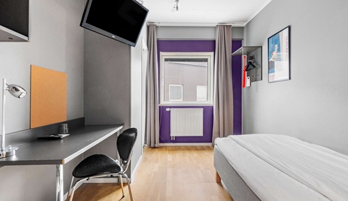 Economy Room, 1 Twin Bed, Non Smoking (first night parking included)