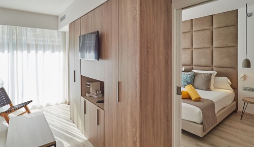 Junior Suite (2 adults + 1 child)