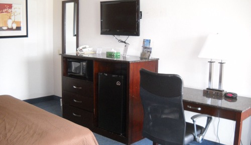 Standard Room, 1 King Bed, Non Smoking, Refrigerator & Microwave