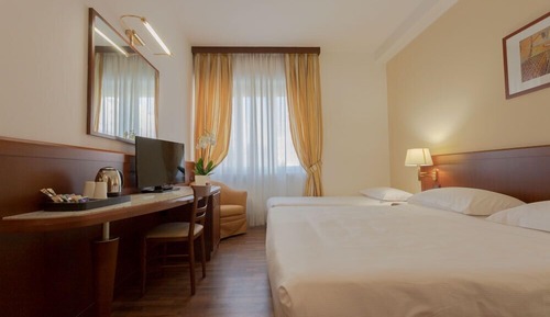Classic Triple Room