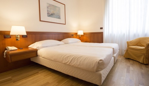 Classic Twin Room