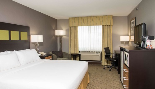 Standard Room, 1 King Bed