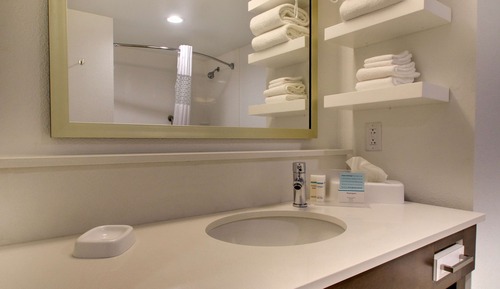 Room, 1 King Bed, Accessible, Non Smoking (w/ bathtub)
