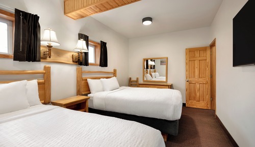 Deluxe Suite, Multiple Beds