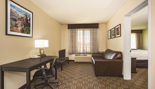 Deluxe Suite, 1 King Bed, Non Smoking