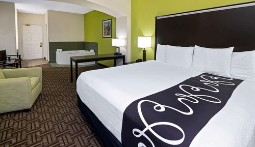 Room, 1 King Bed, Non Smoking, Jetted Tub