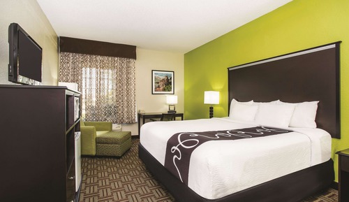 Deluxe Room, 1 King Bed, Non Smoking