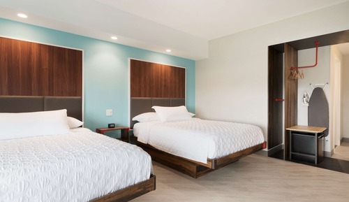 Room, 2 Queen Beds, Accessible, Non Smoking