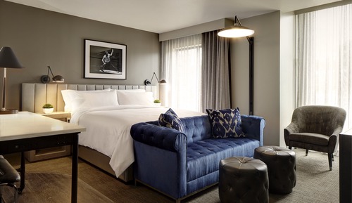 Deluxe Studio Suite, 1 King Bed
