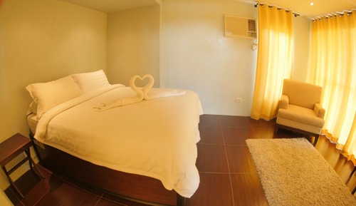 Standard Queen Room