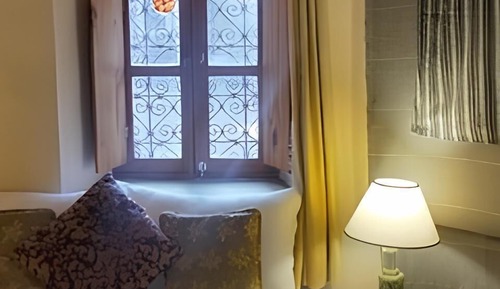 Small double room