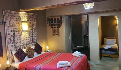 Family Suite Sleeps 6 (Double or Twin)
