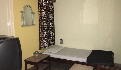 Deluxe Single Room