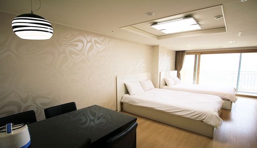 Family Twin Room