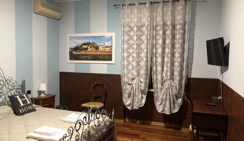 Standard Triple Room, Shared Bathroom